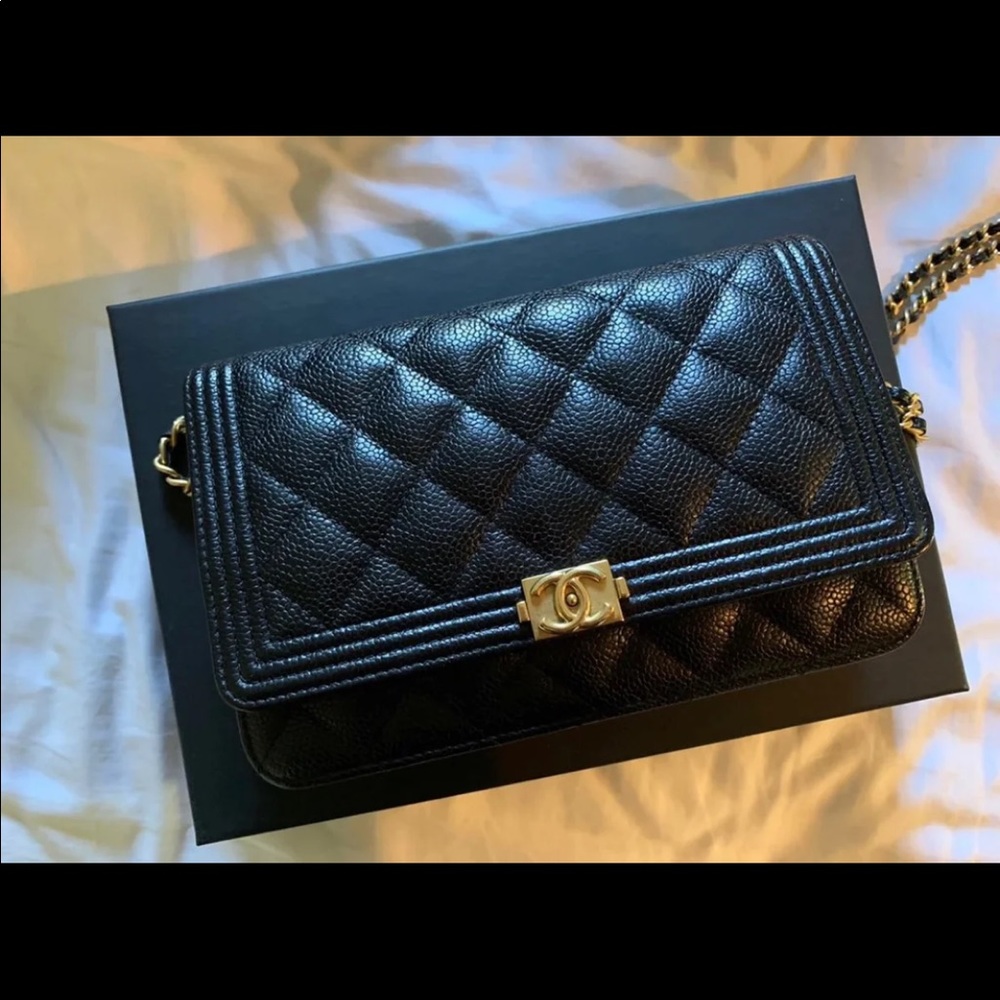 Caviar Chanel wallet on Chain more pictures